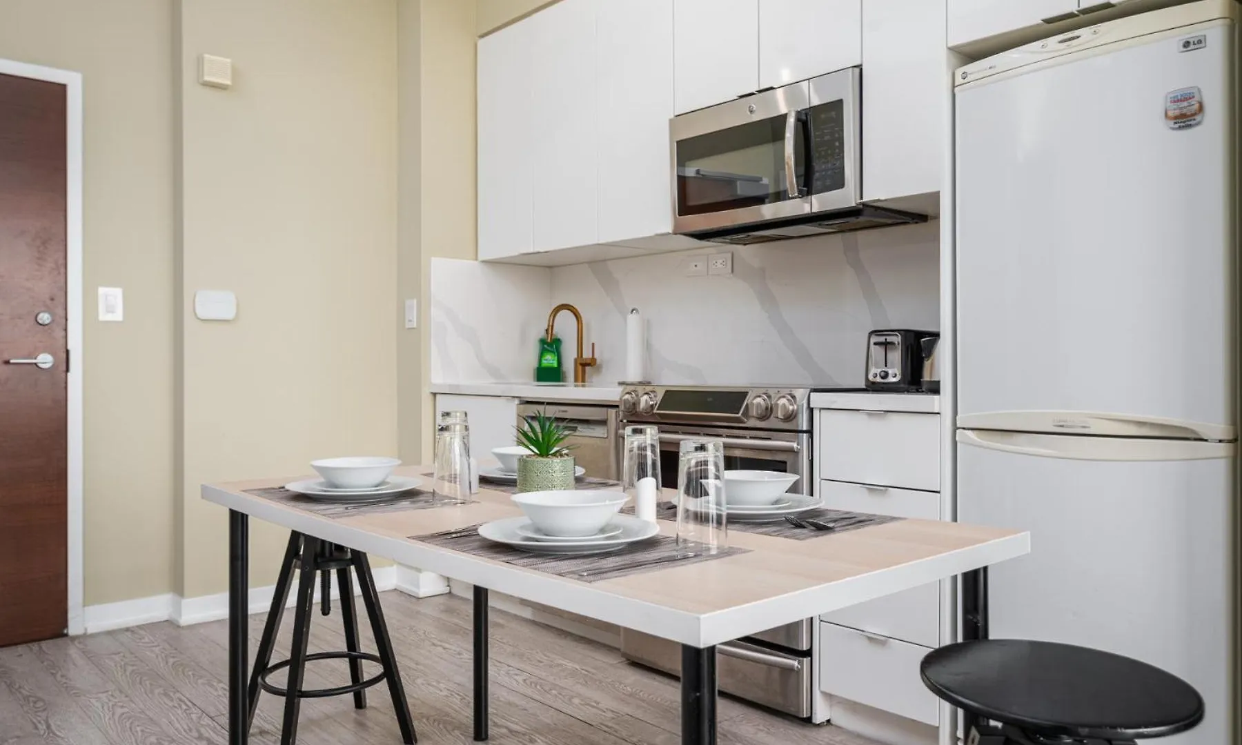 Iceboat Residence Toronto Apartment