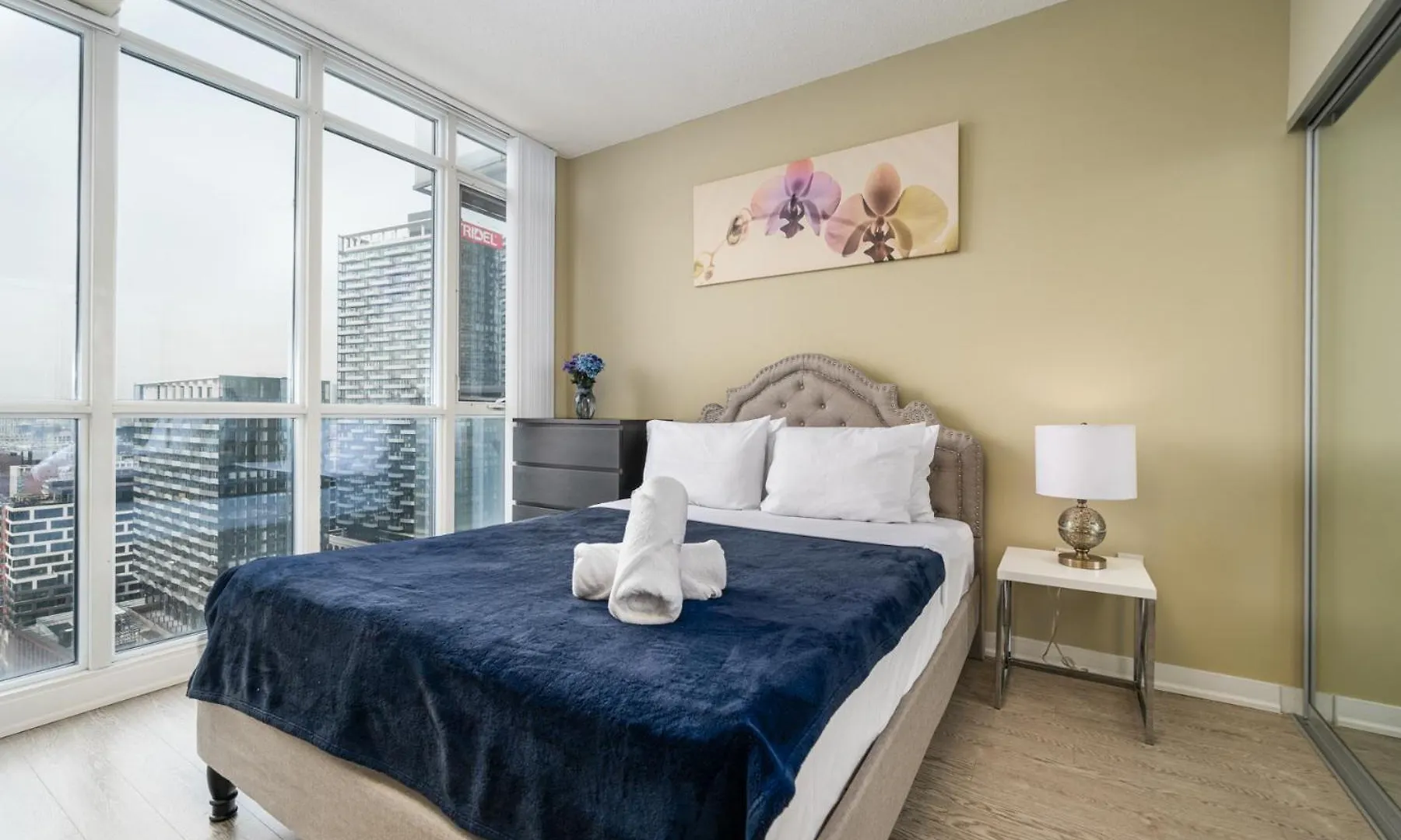Apartment Iceboat Residence Toronto Canada