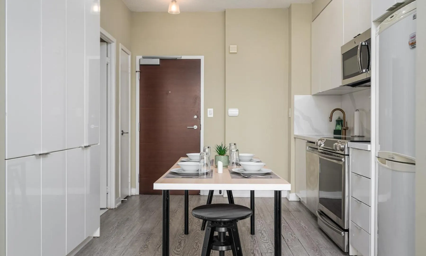Apartment Iceboat Residence Toronto Canada
