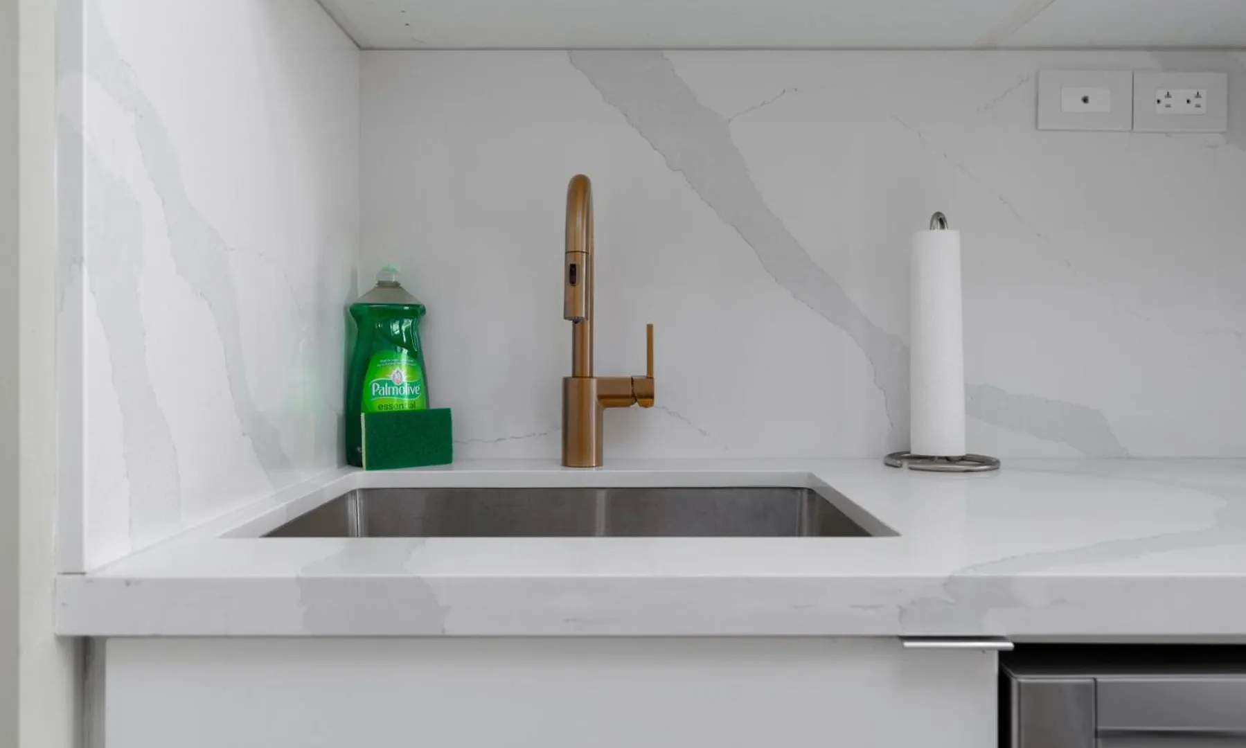 Iceboat Residence Toronto Apartment
